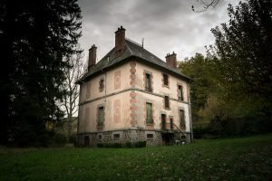 Read more about the article Tips For Finding The Roofing Company For Your Needs