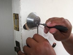 Read more about the article Confused About Locksmiths? These Tips Can Help!