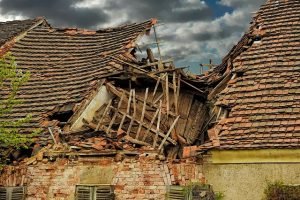 Read more about the article Tips To Help You With Roofing On  Your Home