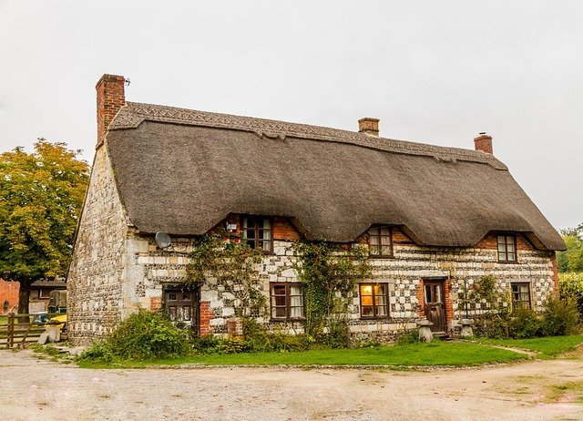 Read more about the article Valuable Roof Repair And Maintenance Advice For Your Home