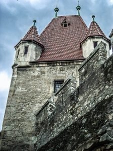 Read more about the article Roofing Tips That Can Make Your Life Easier