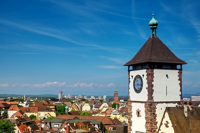 Read more about the article How To Choose A Great Roofing Company