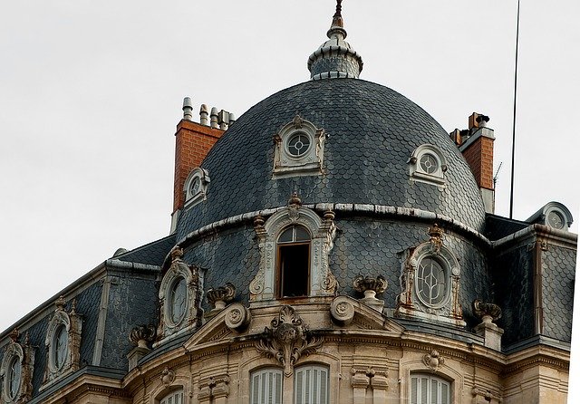 Read more about the article Step-By-Step Tips You Can Use For Caring For Your Roof